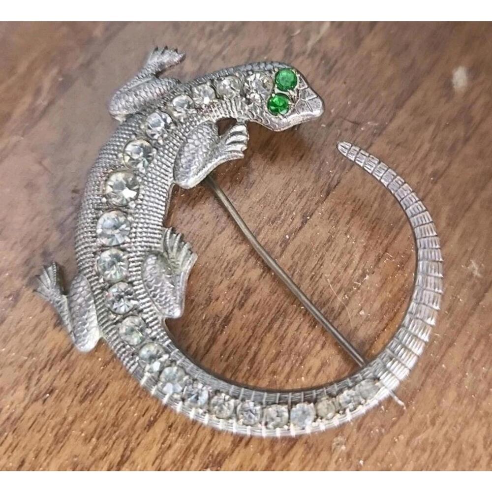 Rare Vintage Czech signed Silvertone Rhinestones green Eyed lizard Brooch.